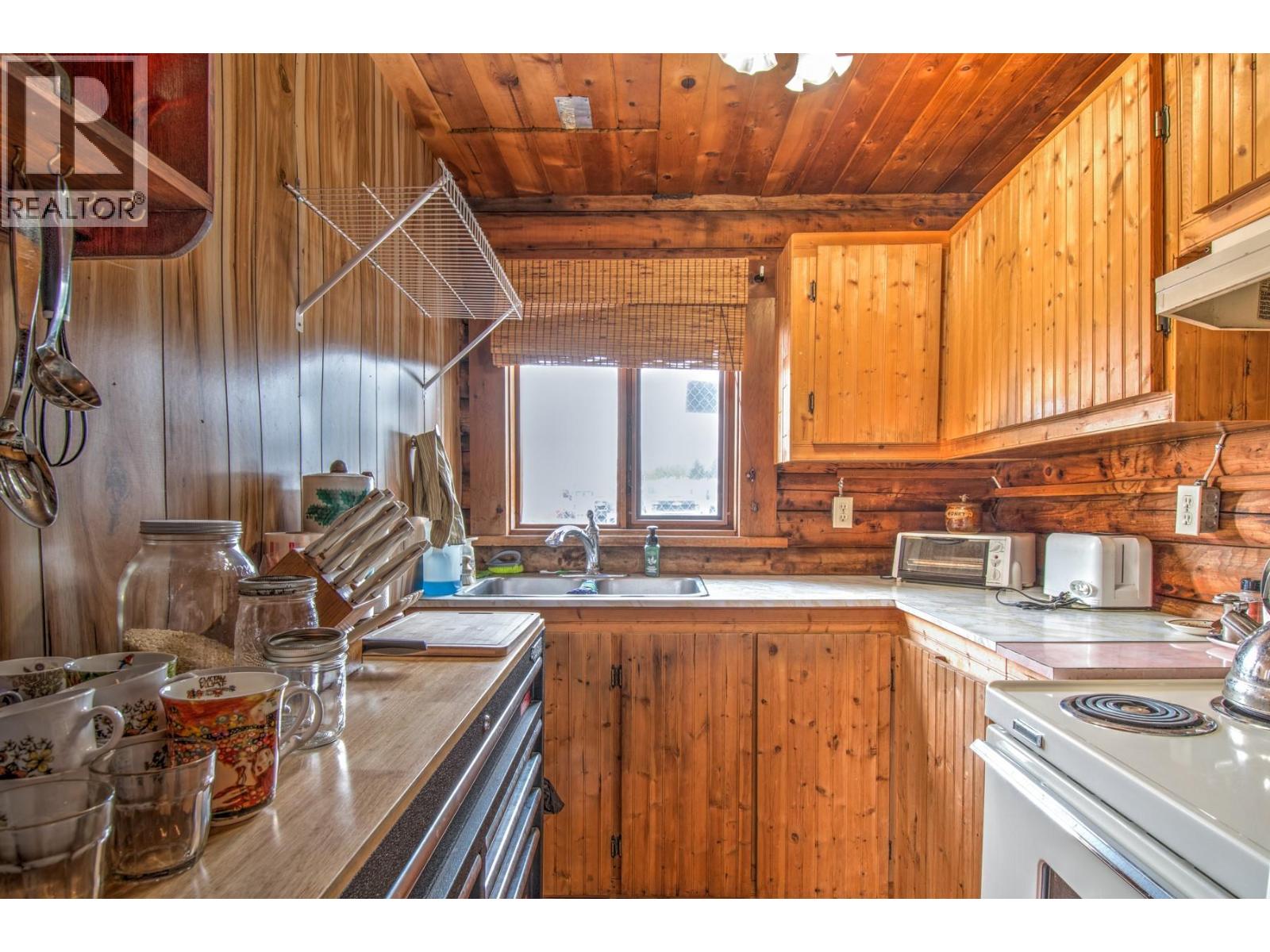  6434 Pleasant Valley Road, Vernon