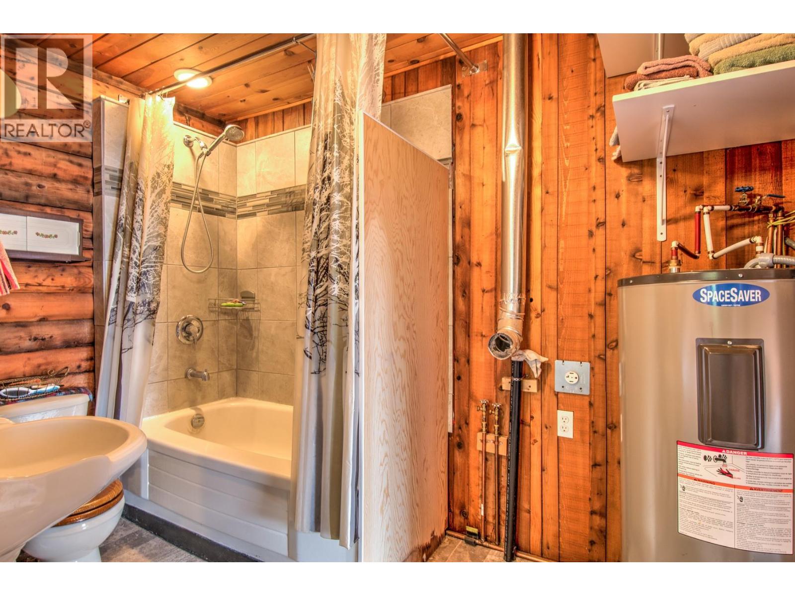  6434 Pleasant Valley Road, Vernon