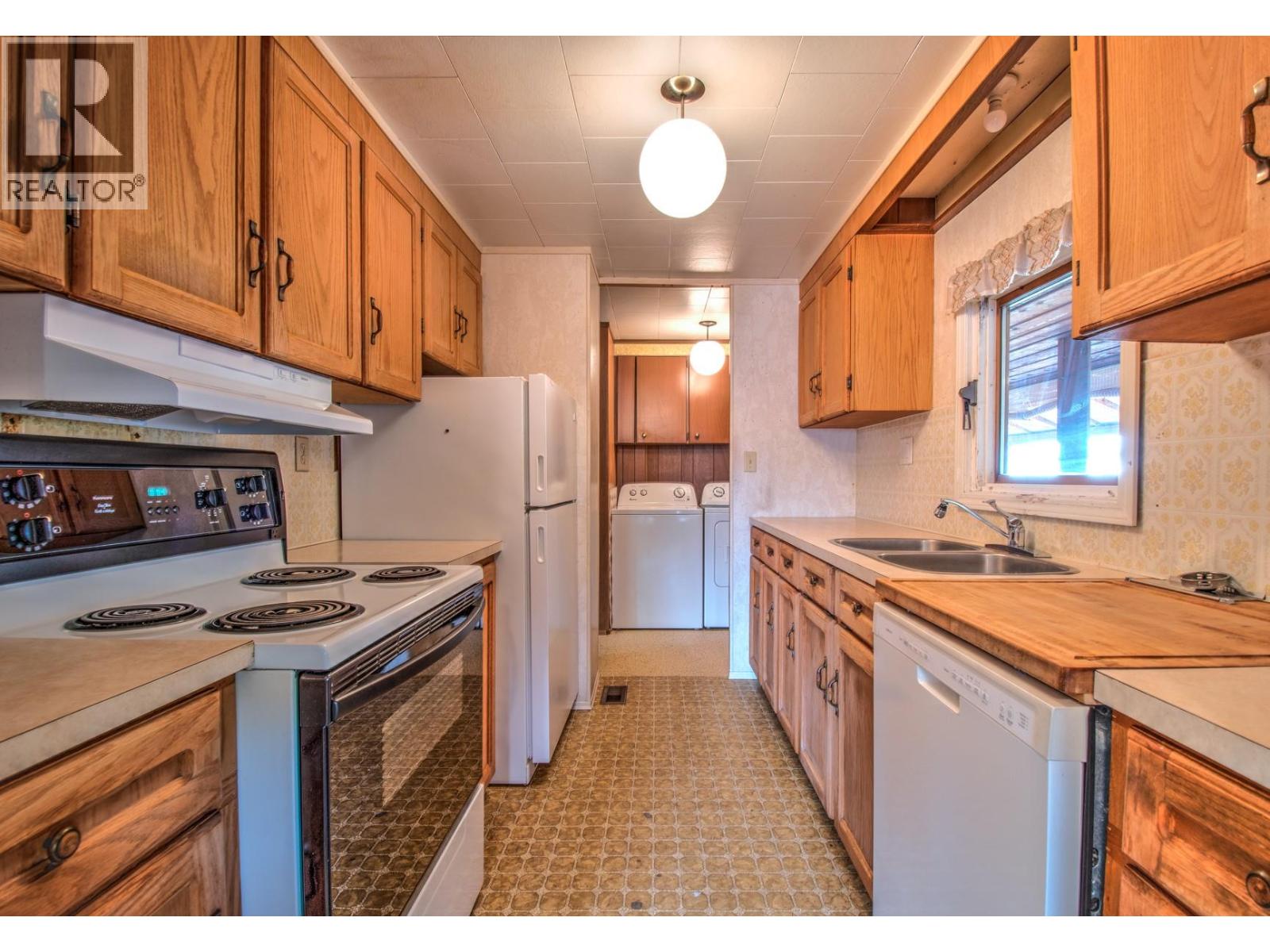  6434 Pleasant Valley Road, Vernon