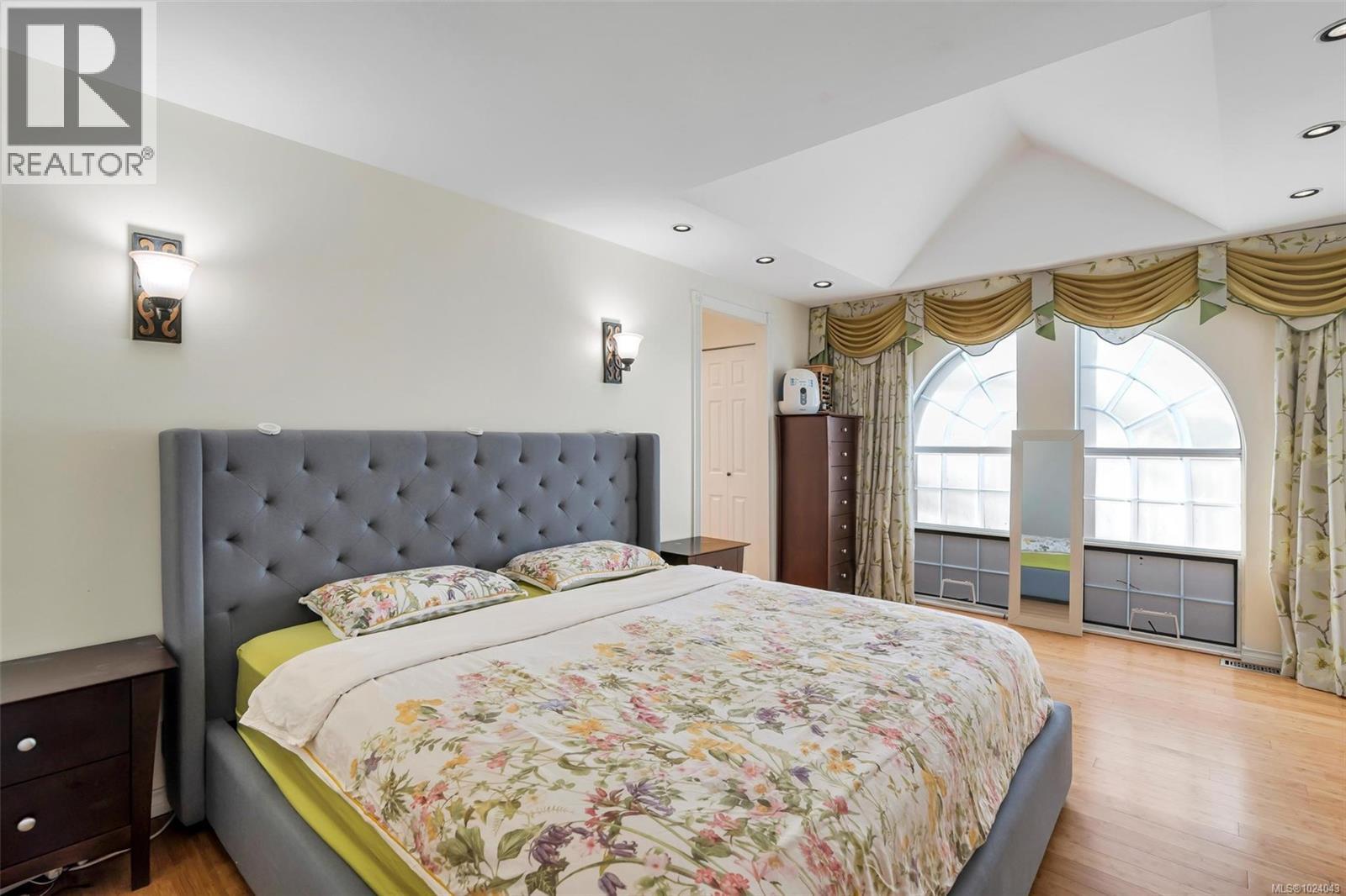  4354 Columbia Drive, Saanich