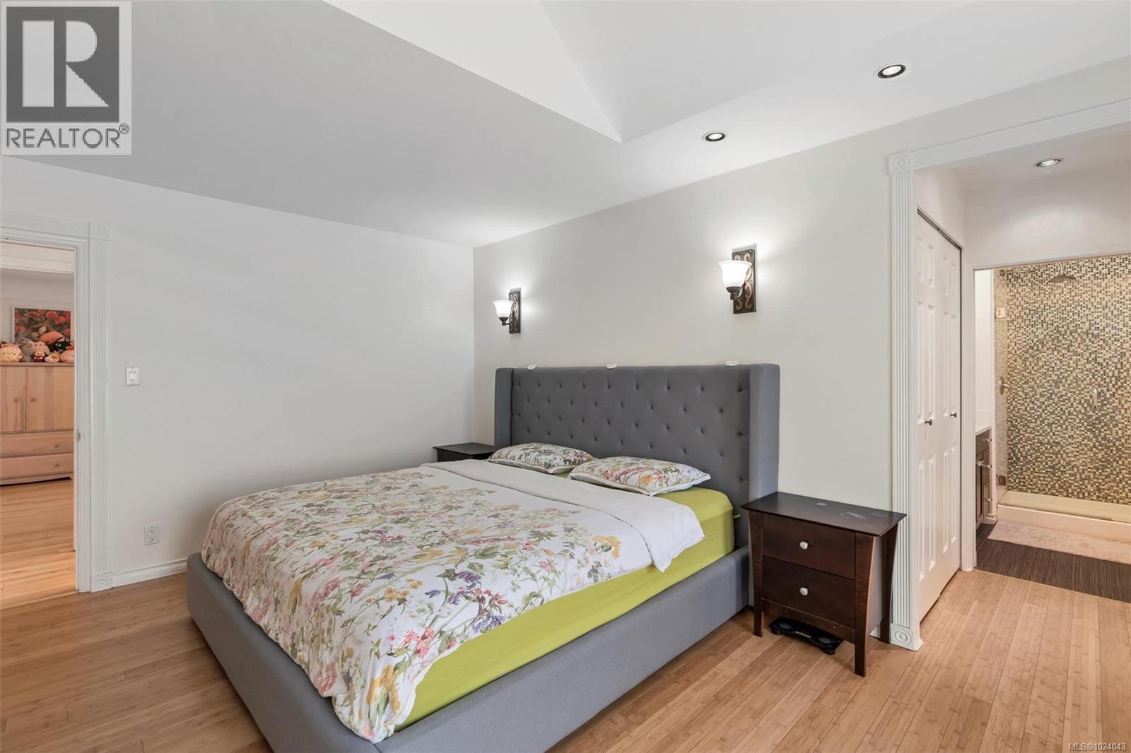  4354 Columbia Drive, Saanich