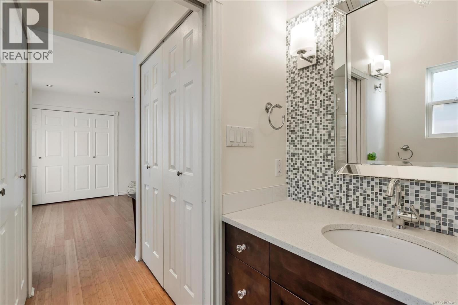  4354 Columbia Drive, Saanich