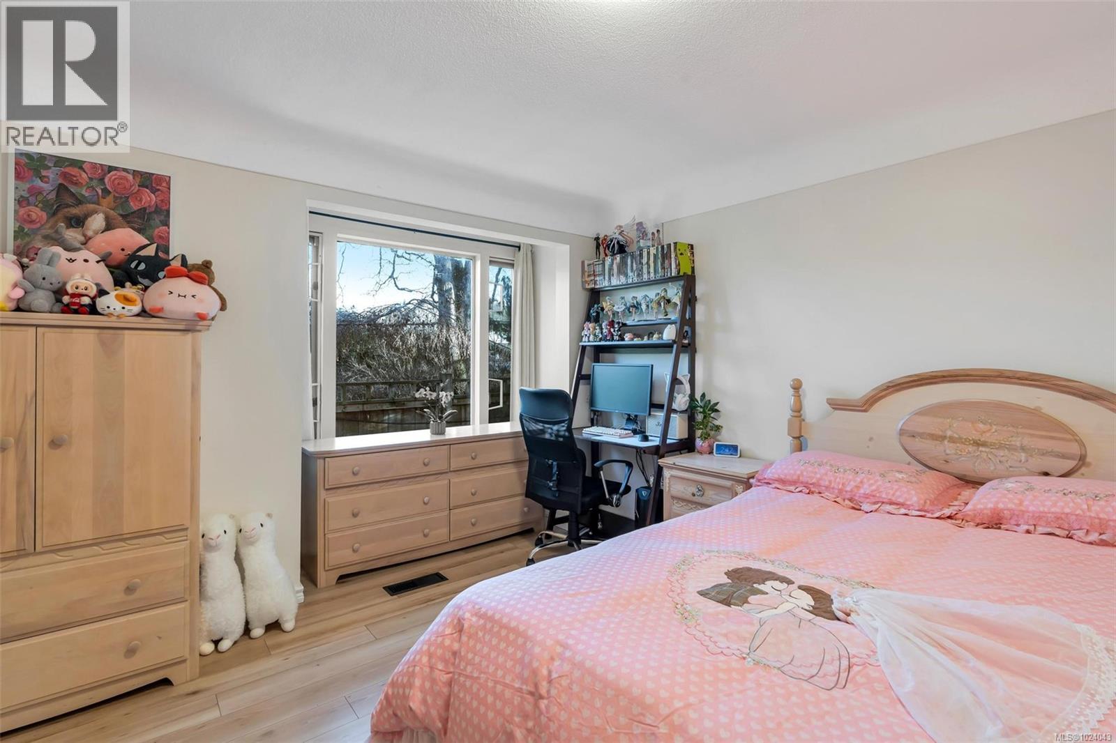  4354 Columbia Drive, Saanich