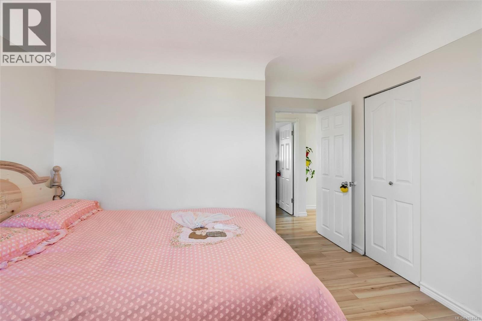  4354 Columbia Drive, Saanich