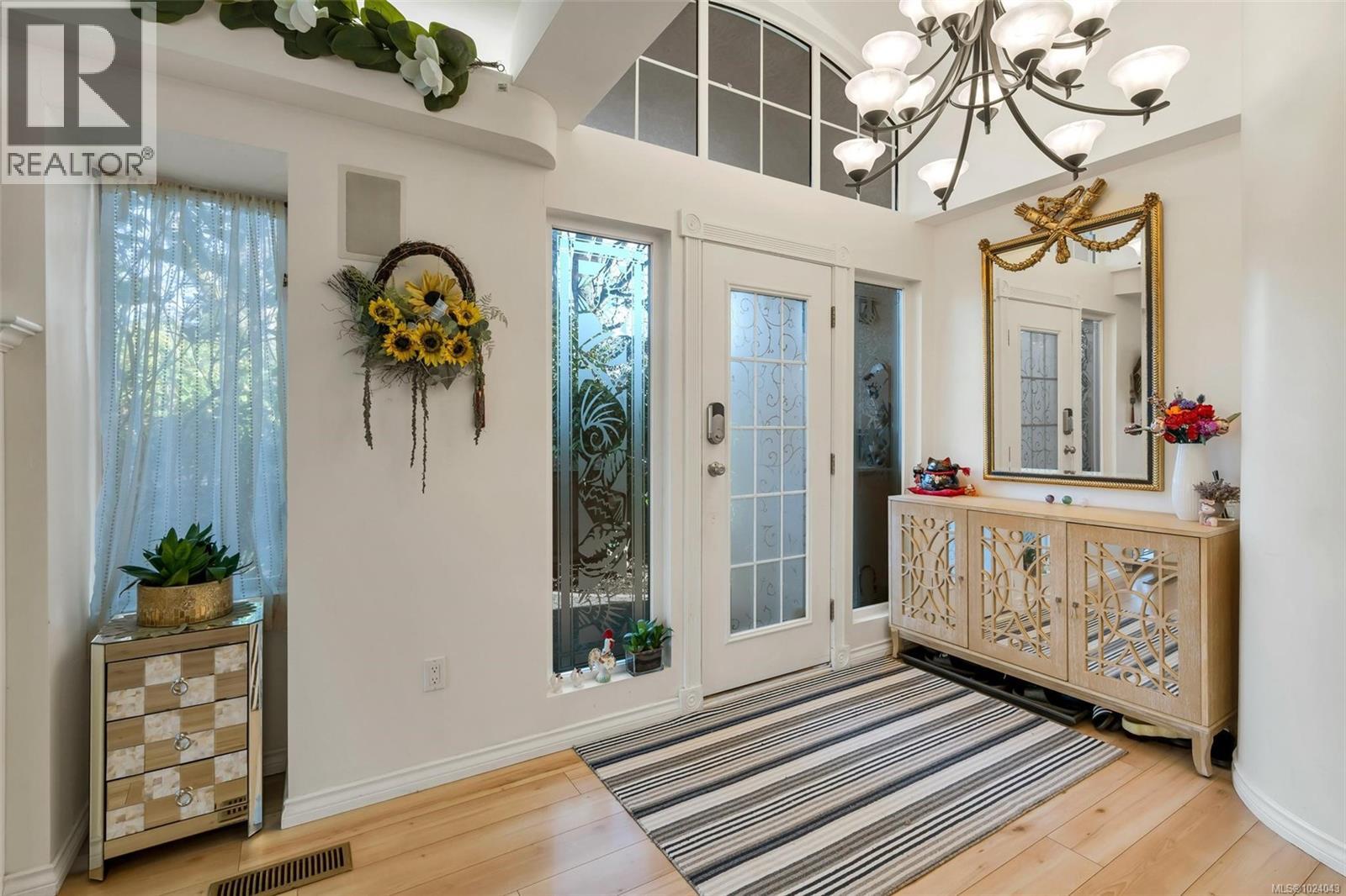  4354 Columbia Drive, Saanich