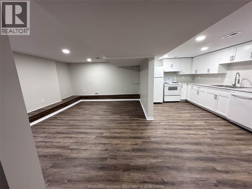 1605 dougall Unit lower photo 5