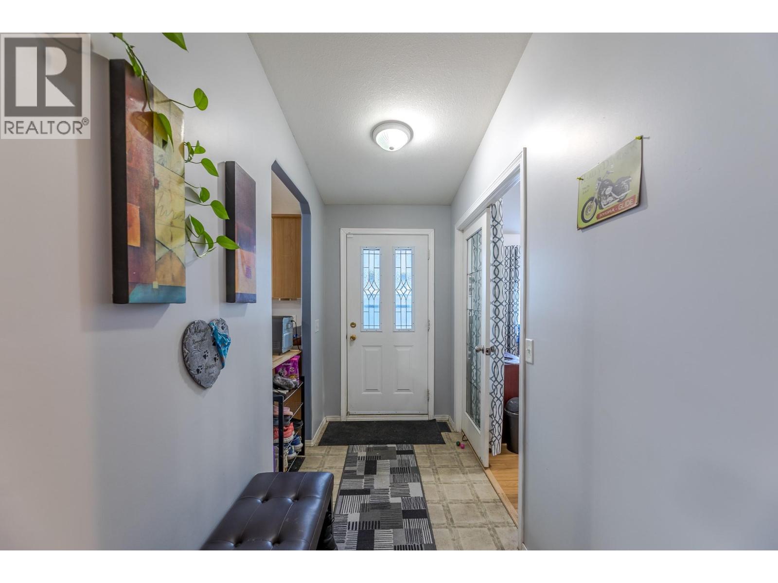 604 10th Avenue, Keremeos