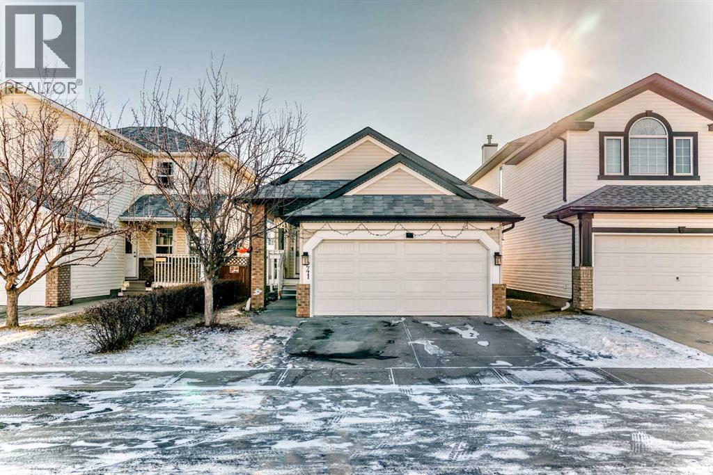 Single Family House 4 Level for Sale in  Los Alamos Place NE Monterey Park Calgary 