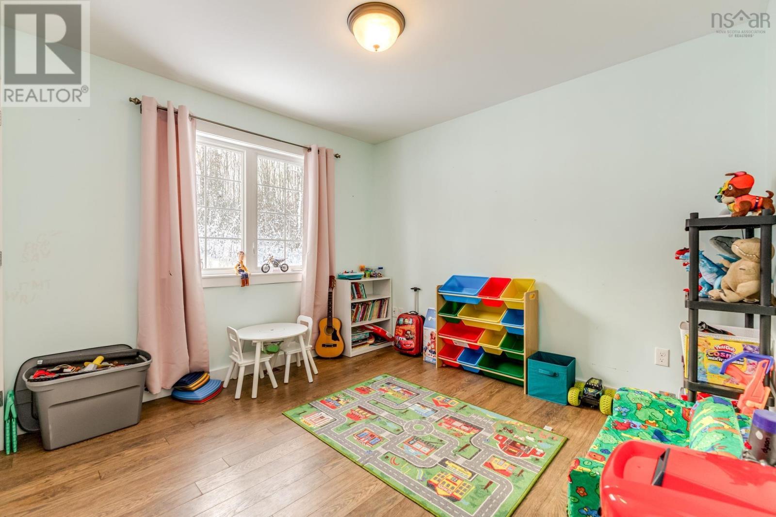 Property 17 of 38 of 61 Fourth Street