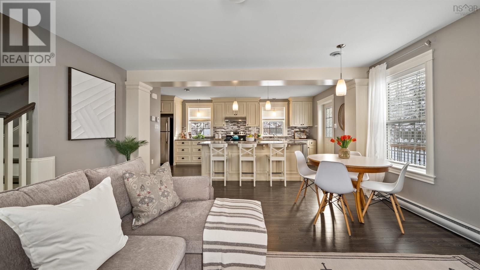 Property 16 of 44 of 113 Pleasant Street