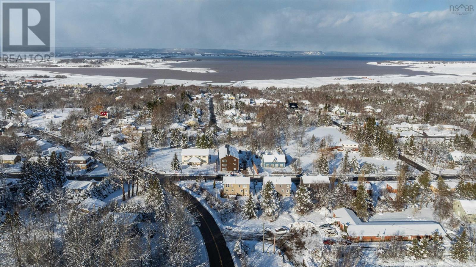 Property 42 of 44 of 113 Pleasant Street