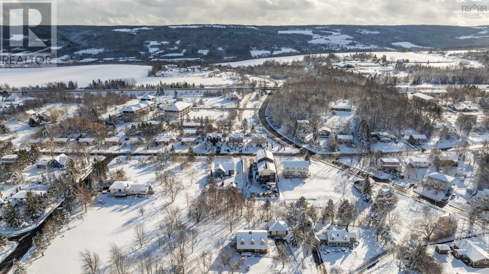 Property 43 of 44 of 113 Pleasant Street