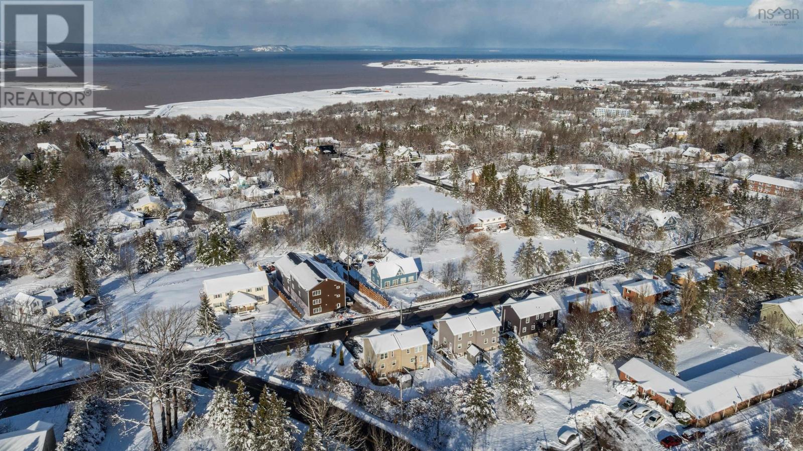 Property 44 of 44 of 113 Pleasant Street