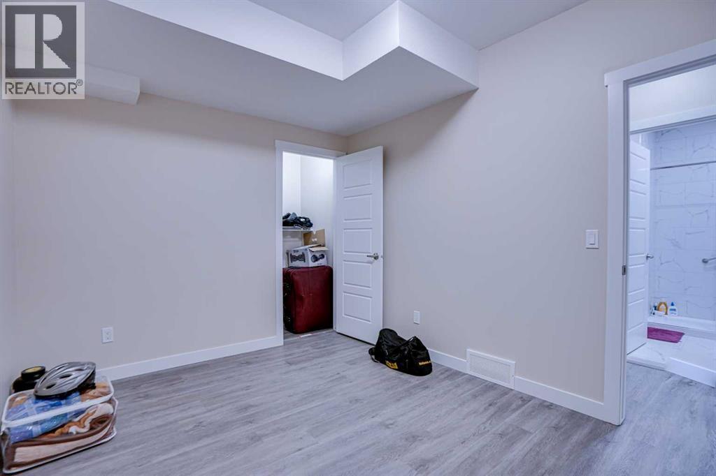 Single Family House for Sale in  Saddlestone Park NE Saddle Ridge Calgary 