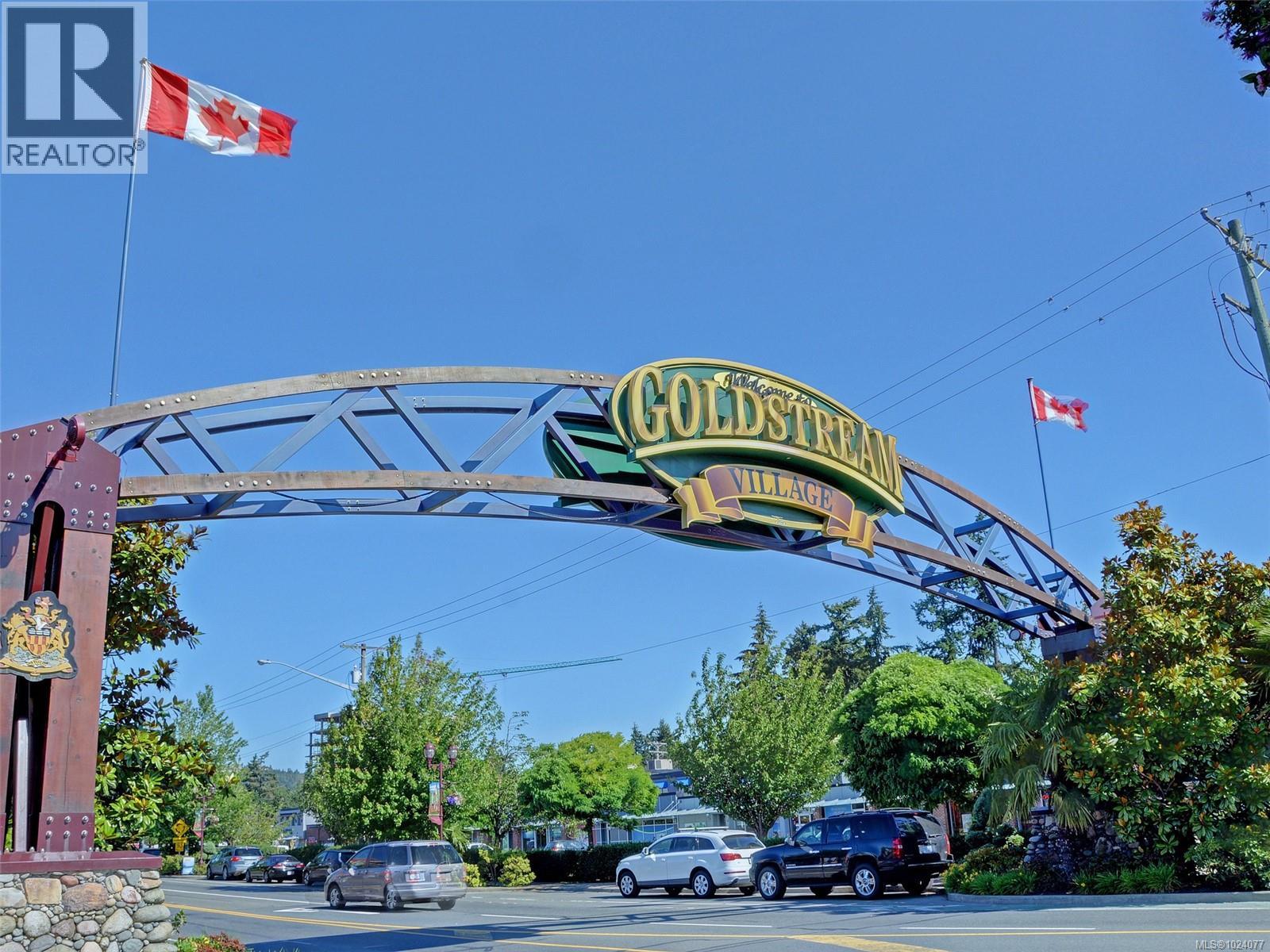 668 Charmar Cres, Langford