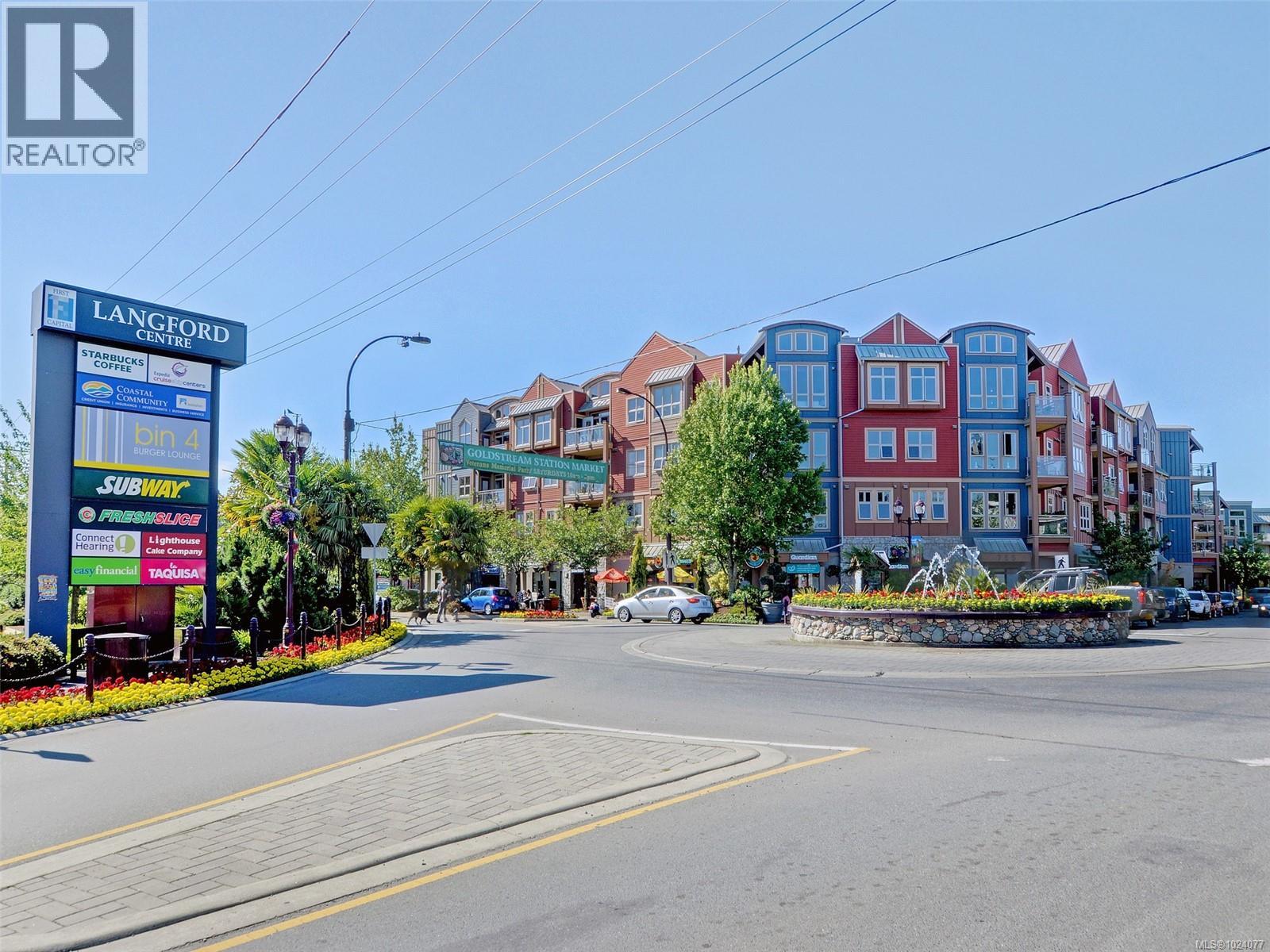 668 Charmar Cres, Langford