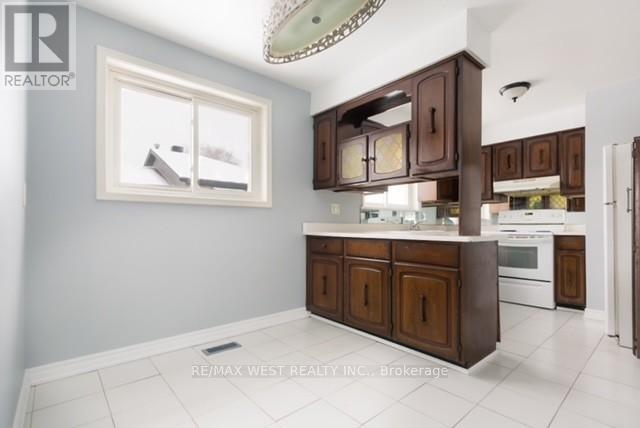 29 MONTERREY DRIVE - Photo 4 of 24, Toronto (Thistletown-Beaumonde Heights), Ontario