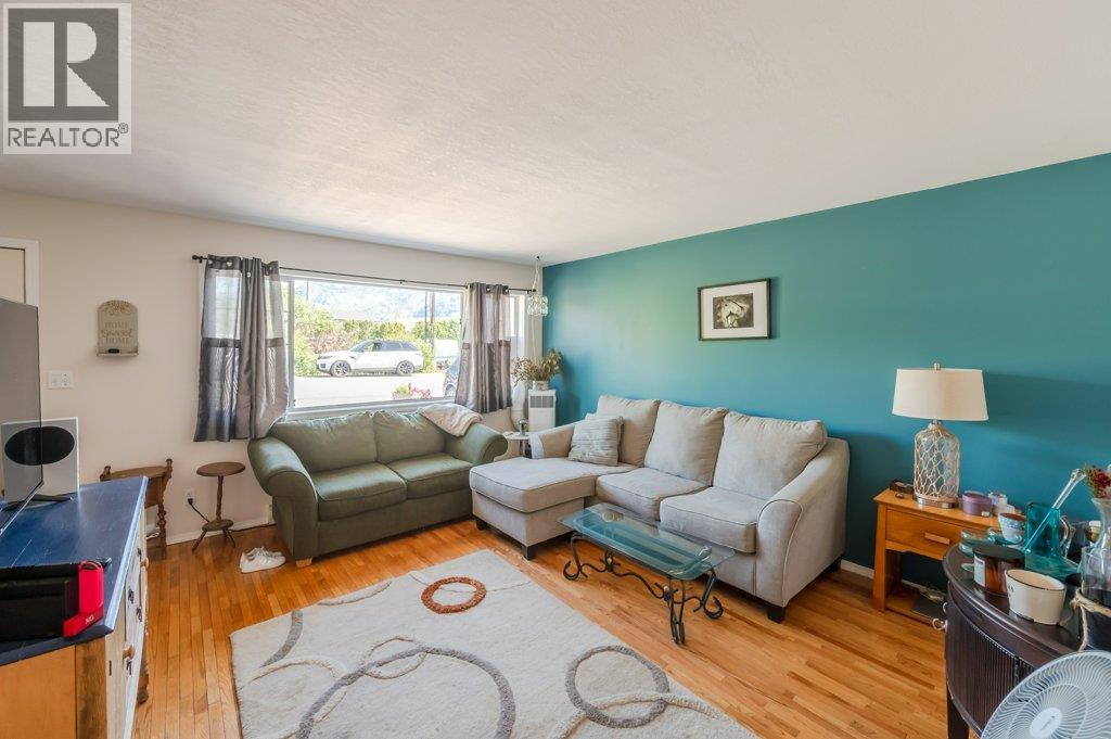 20 CACTUS Crescent, Osoyoos