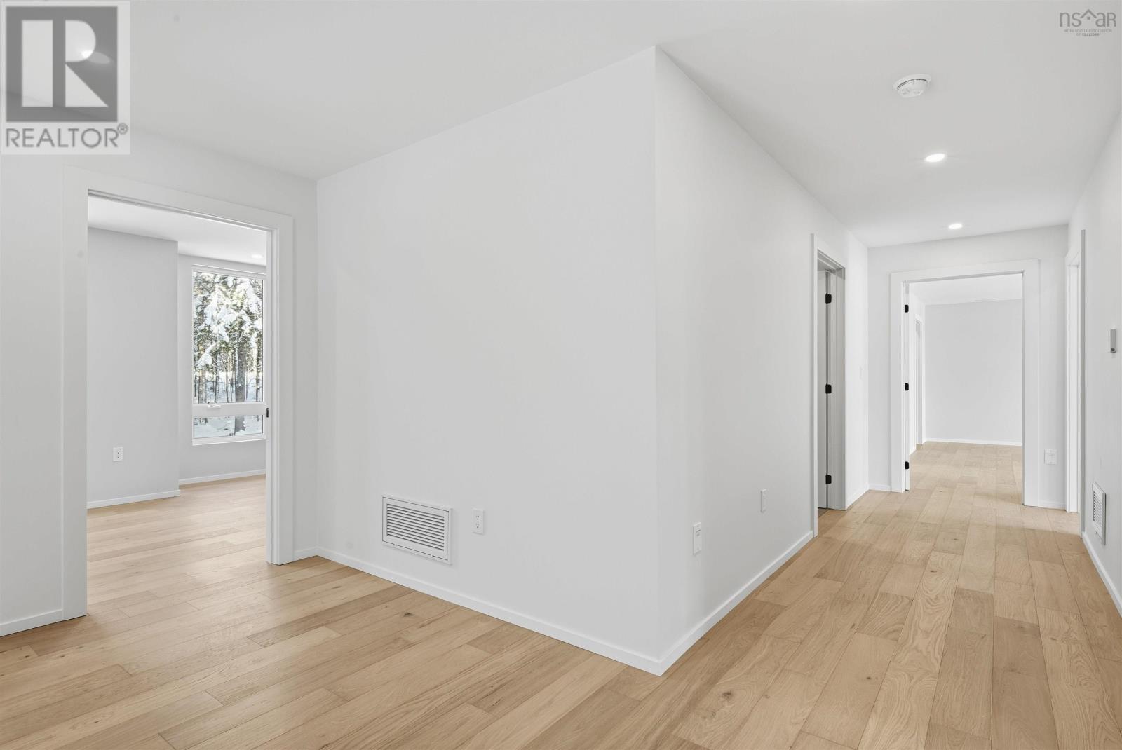 Property 20 of 50 of 103 Canoe Crescent