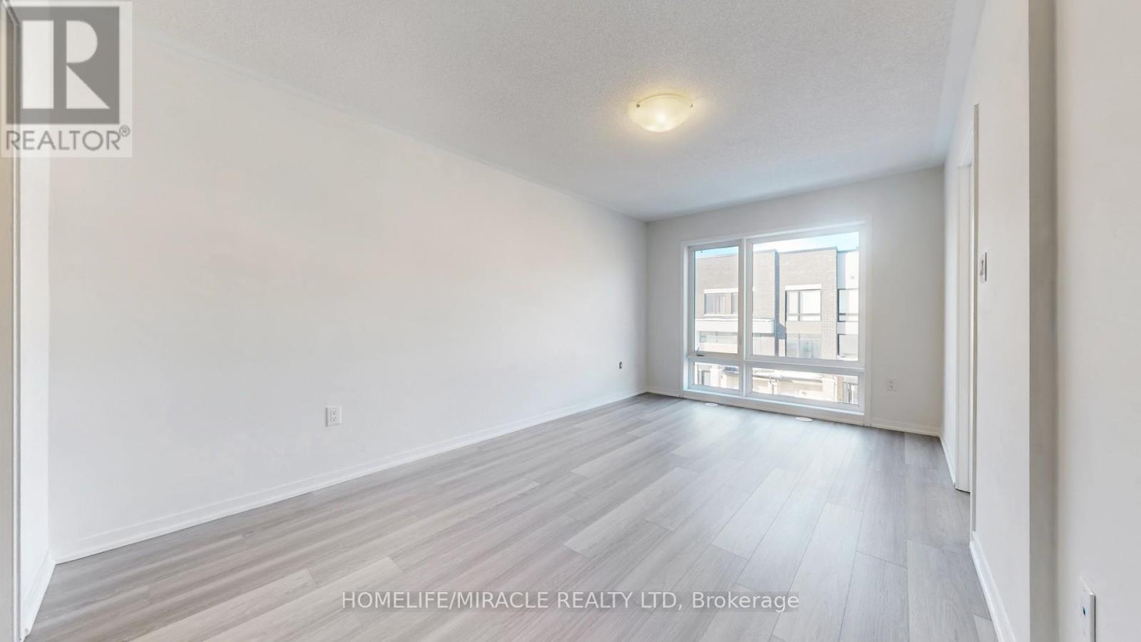 779 HEATHROW PATH - 22