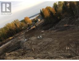 8 William White Boulevard thumbnail 3