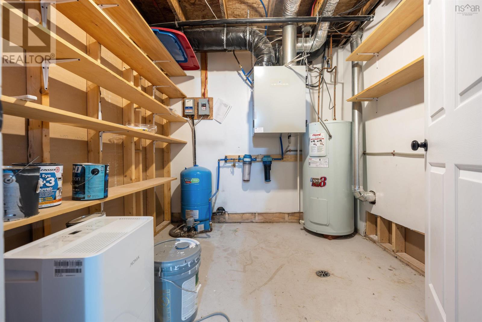 Property 26 of 38 of 28 Holmes Lane