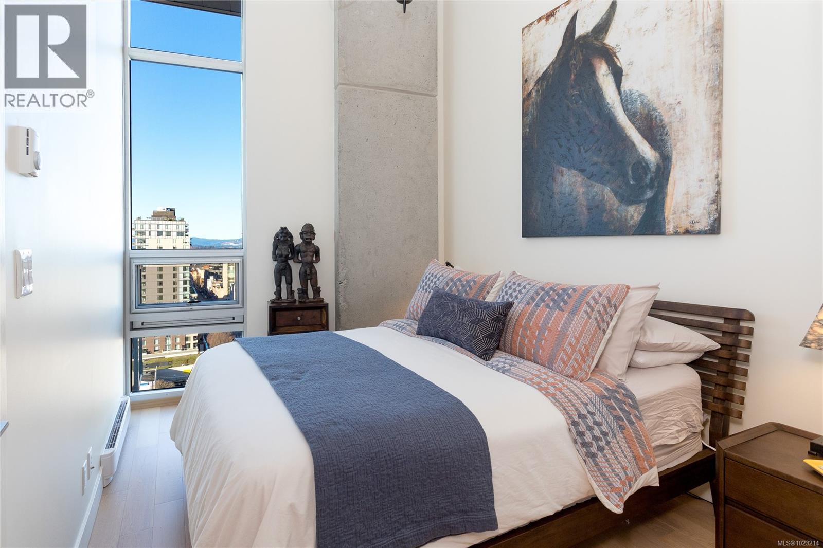 #1603 989 JOHNSON ST - 24