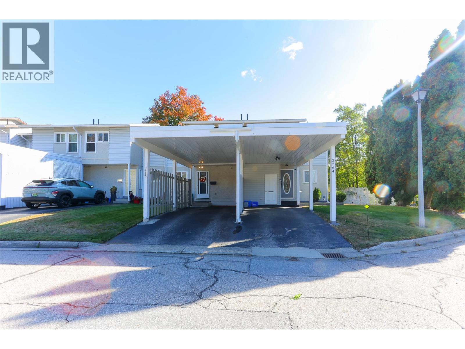 3366 Laurel Crescent, Trail