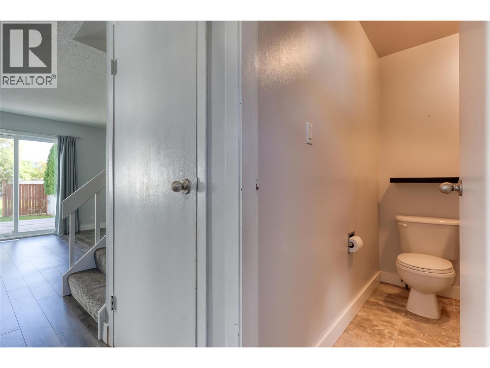 3366 Laurel Crescent, Trail