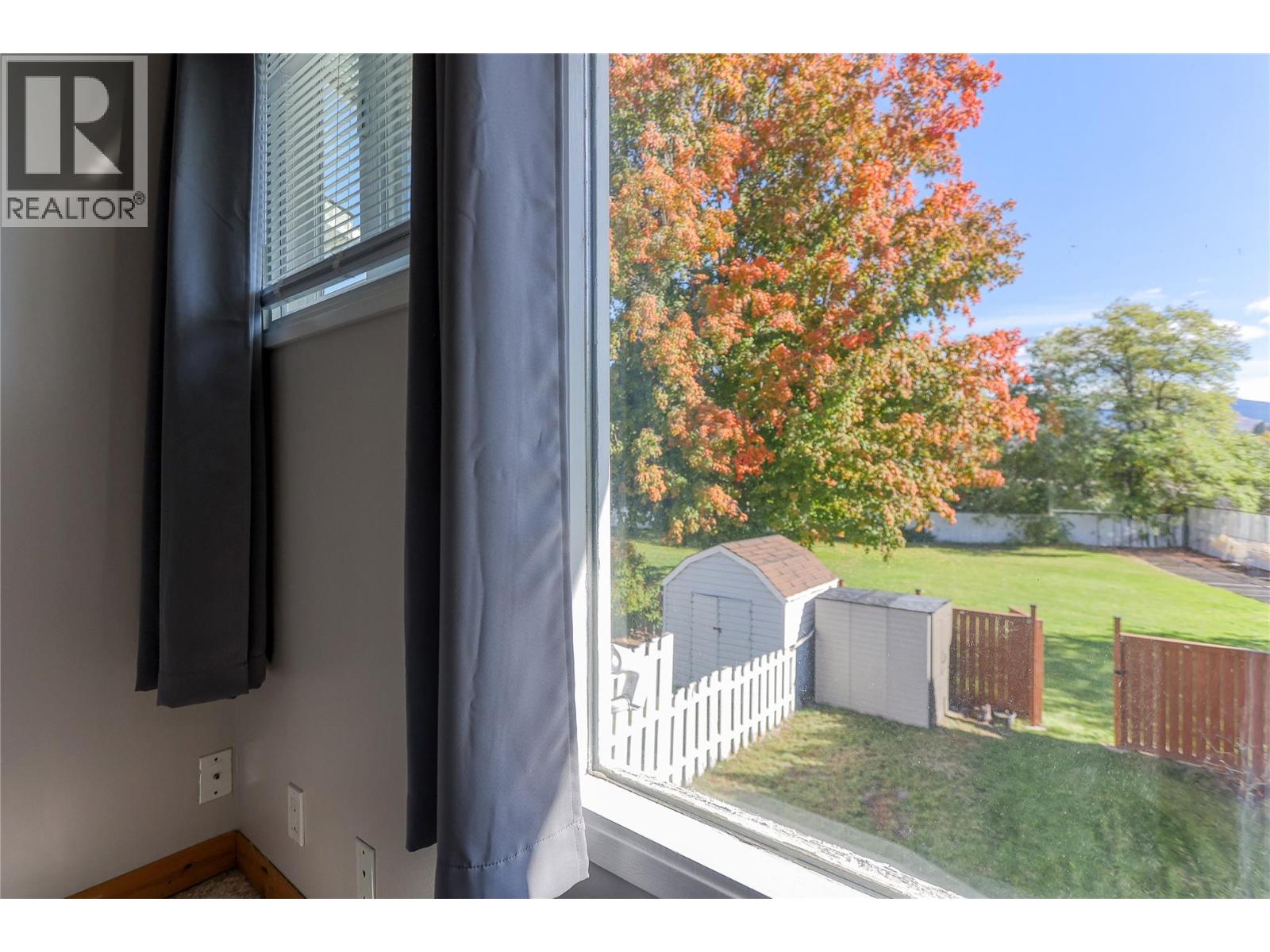 3366 Laurel Crescent, Trail