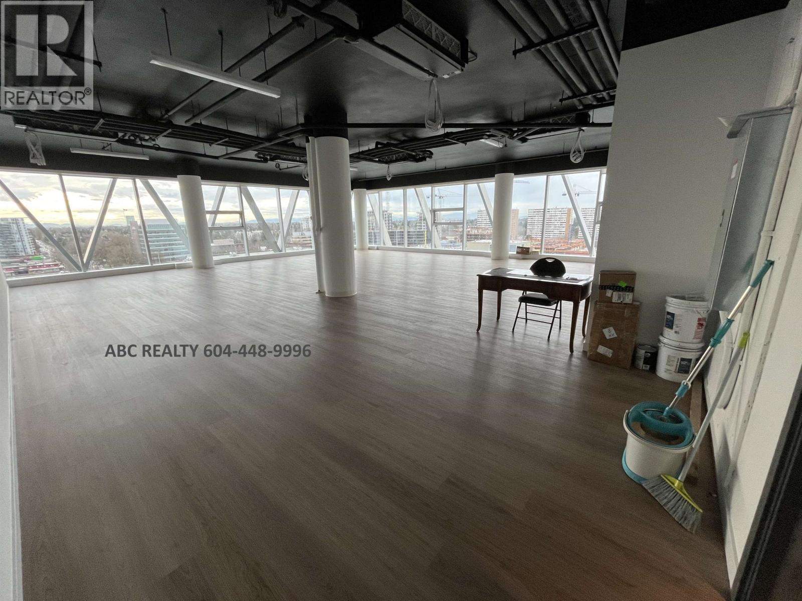Office in Richmond - Image 10