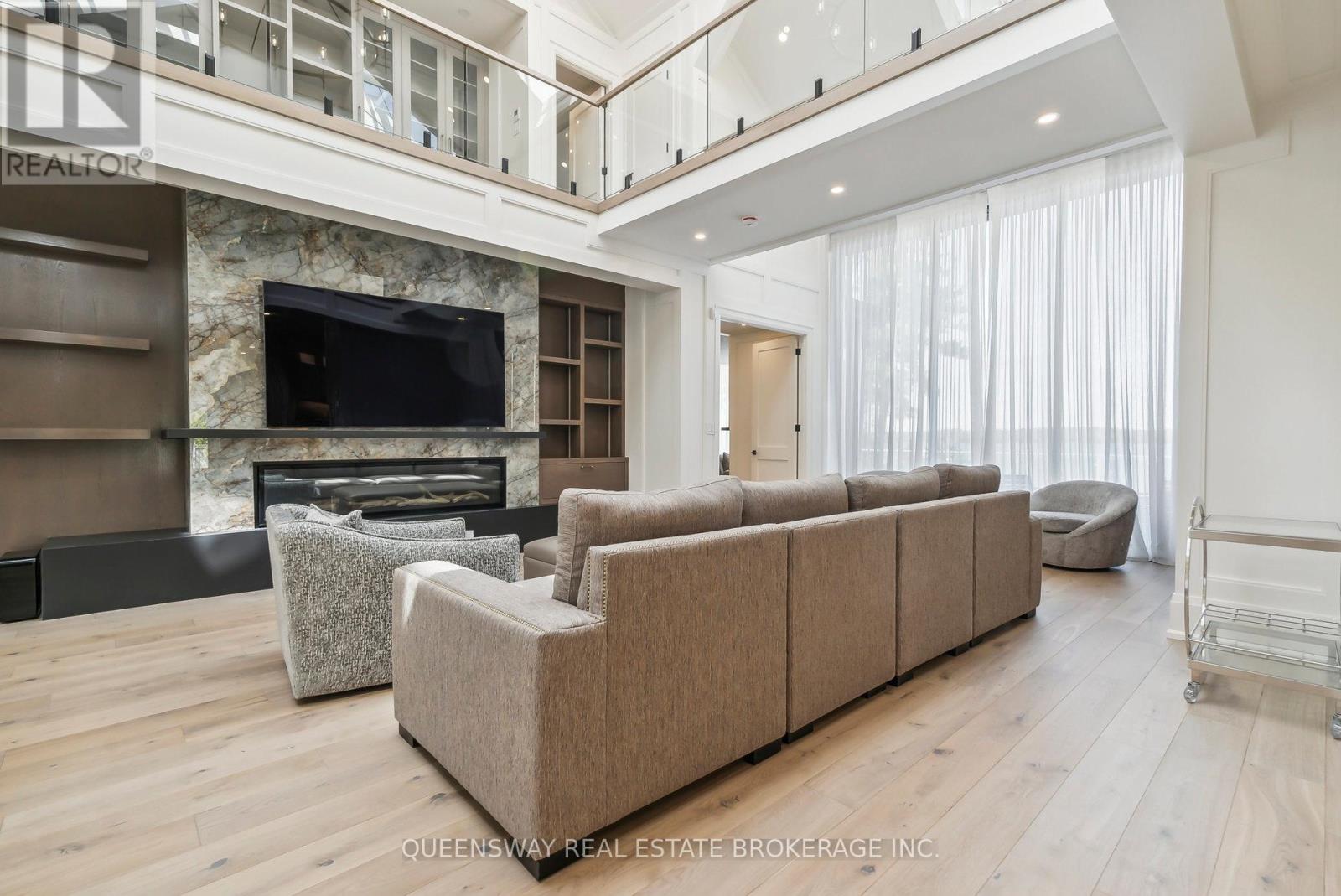 36 PIONEER TRAIL - 7