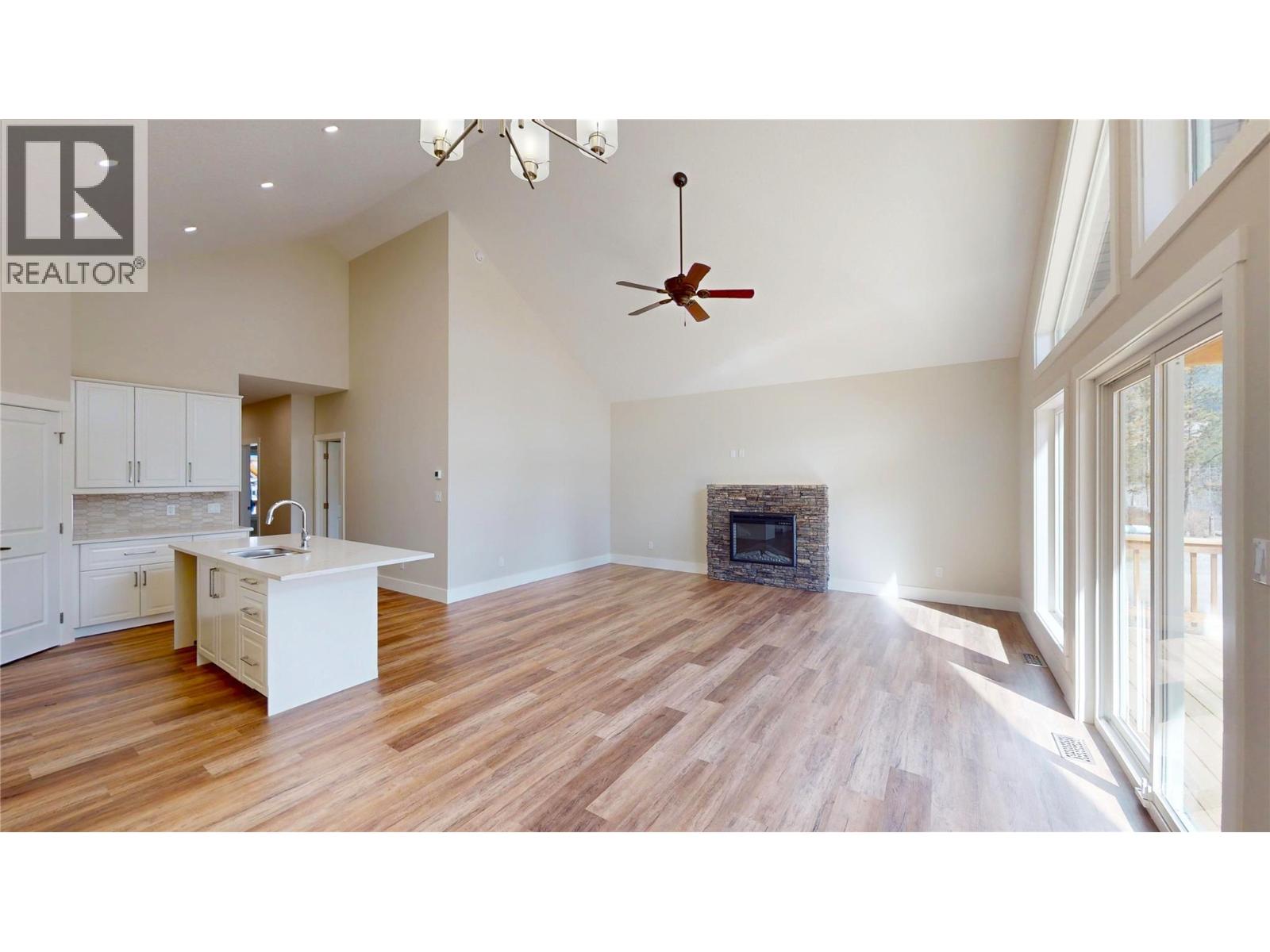 #118 4868 RIVERVIEW DRIVE - 16