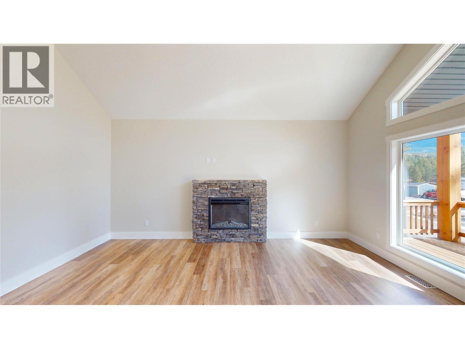 #118 4868 RIVERVIEW DRIVE - 17