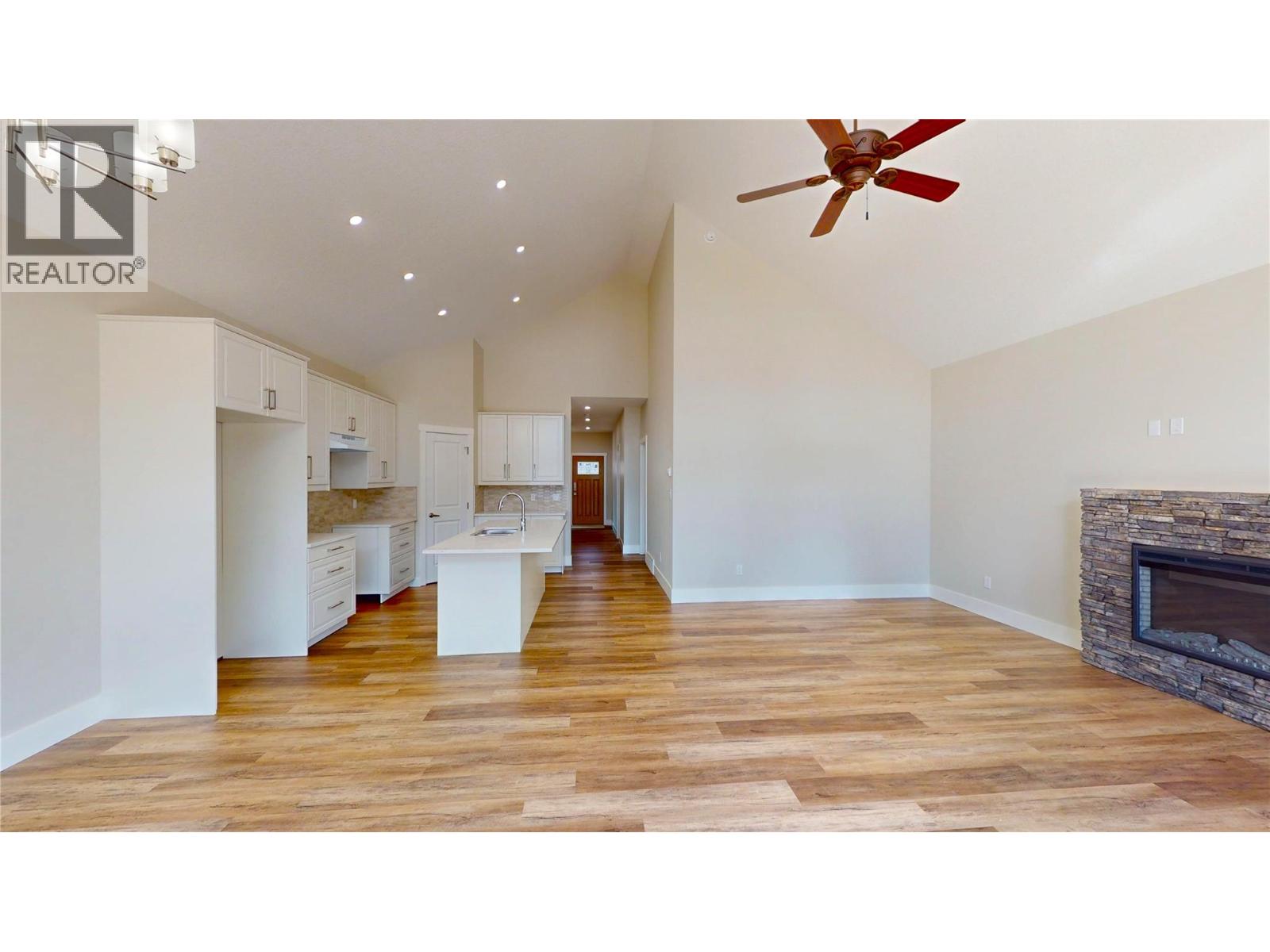 #118 4868 RIVERVIEW DRIVE - 19