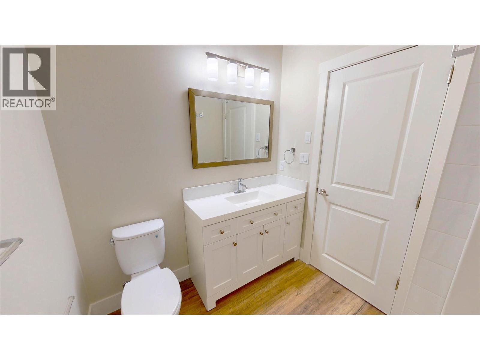 #118 4868 RIVERVIEW DRIVE - 35