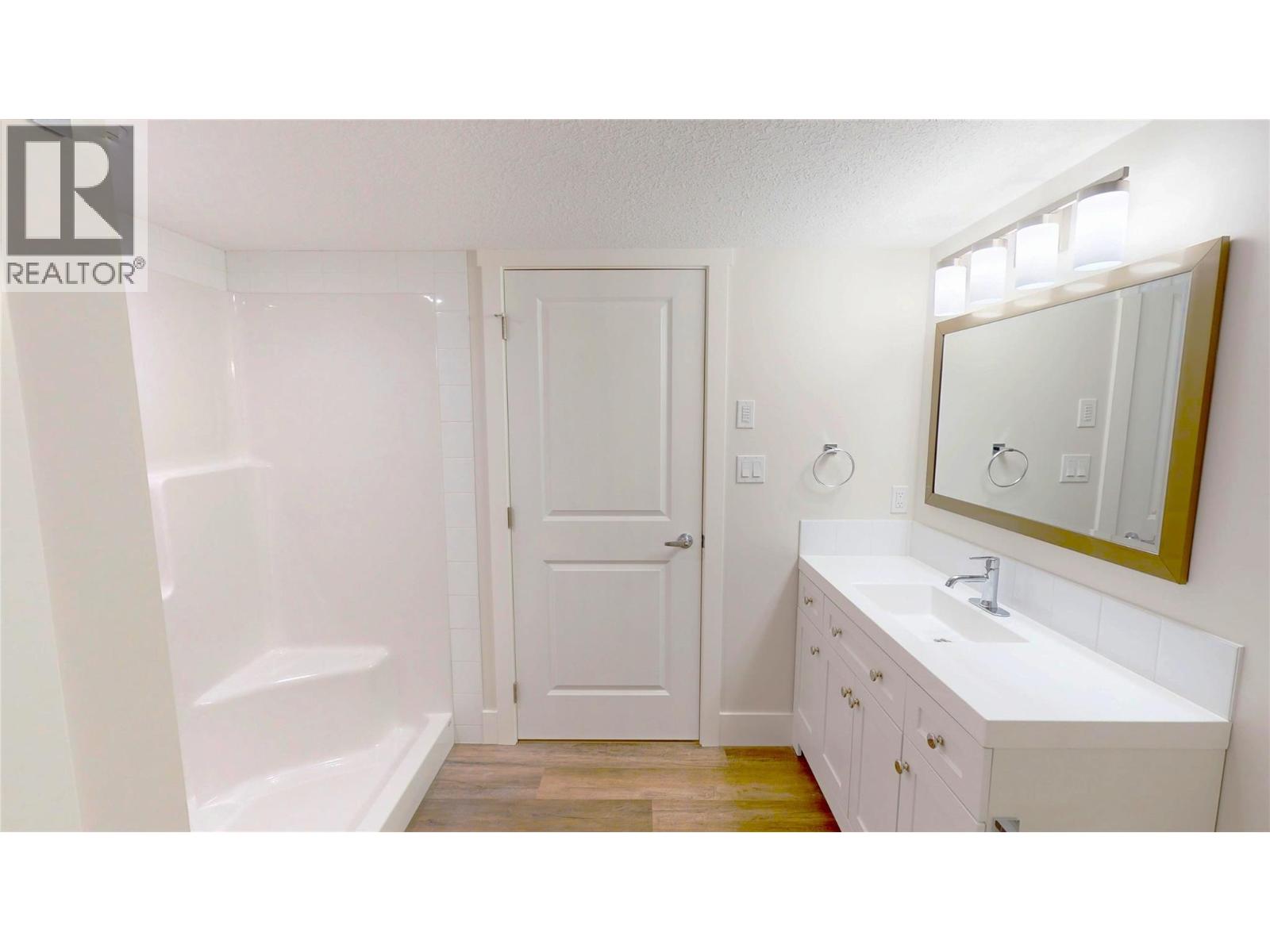 #118 4868 RIVERVIEW DRIVE - 46