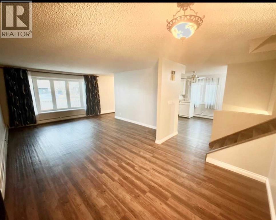 Single Family House 4 Level for Sale in  A Avenue Rosedale Stettler 