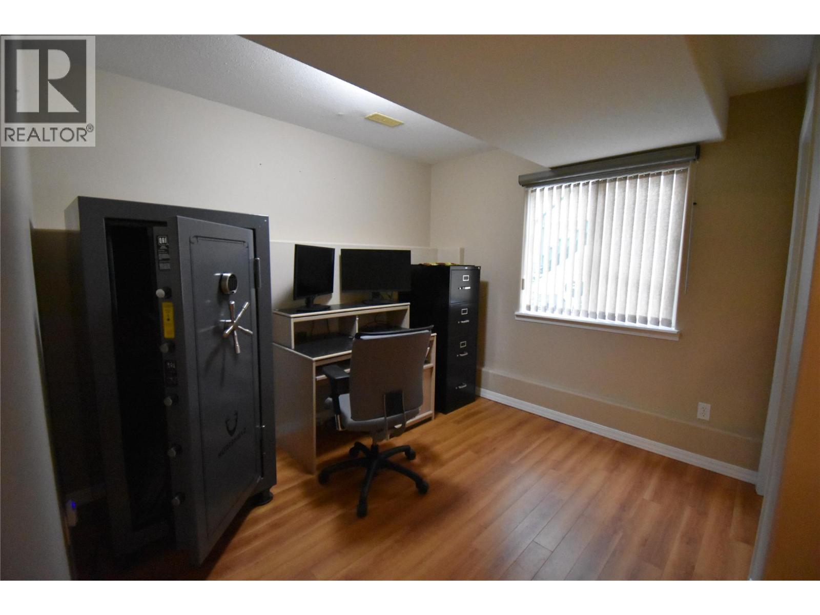 2748 10th Avenue, Castlegar