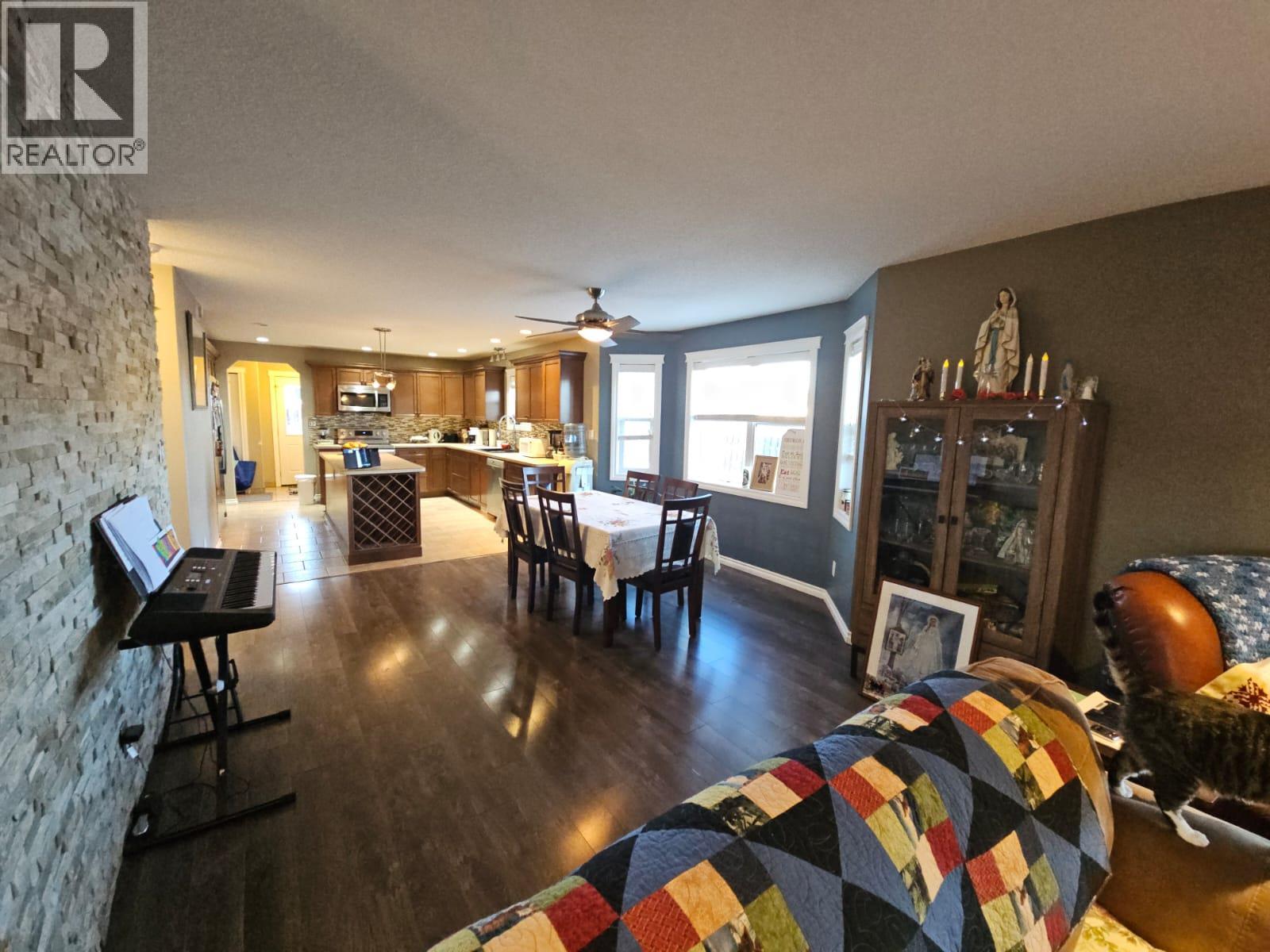 4804 Bissette Drive, Pouce Coupe