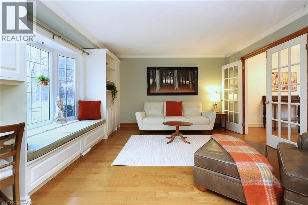 4 CINDY Court - Photo 5 of 49, Grimsby, Ontario