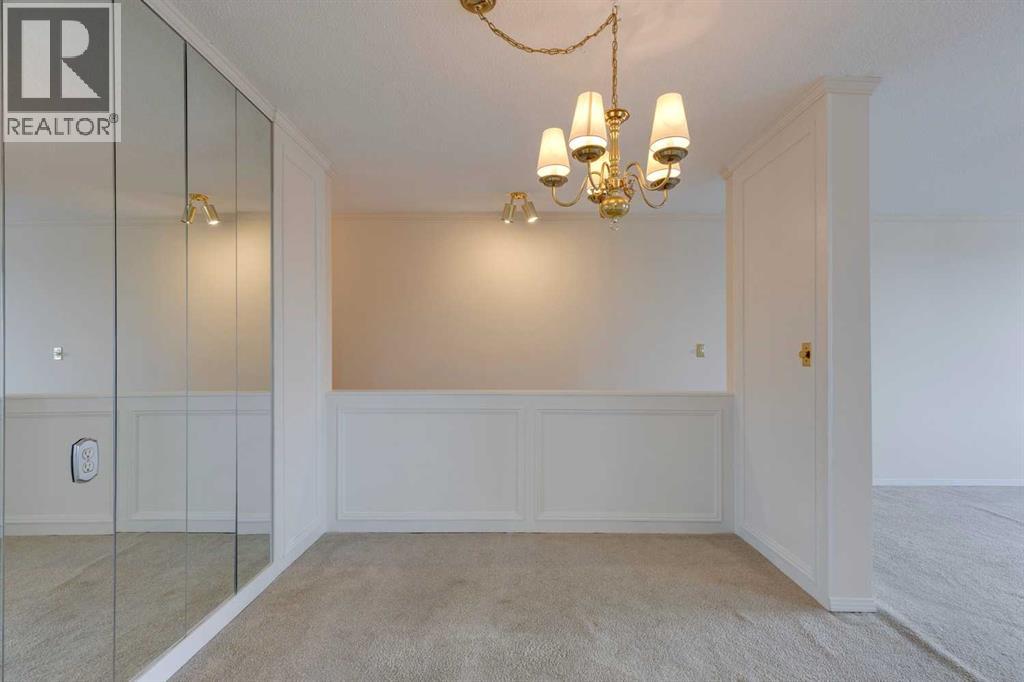 Single Family House for Sale in    Street NW Varsity Calgary 