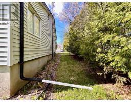 39 Windsor Drive, Whitchurch Stouffville, ON L4A7X3 Photo 12