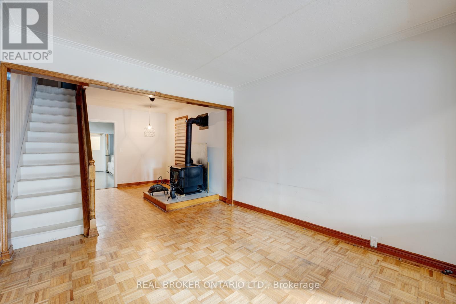 195 ISLINGTON AVENUE - Photo 4 of 34, Toronto (New Toronto), Ontario