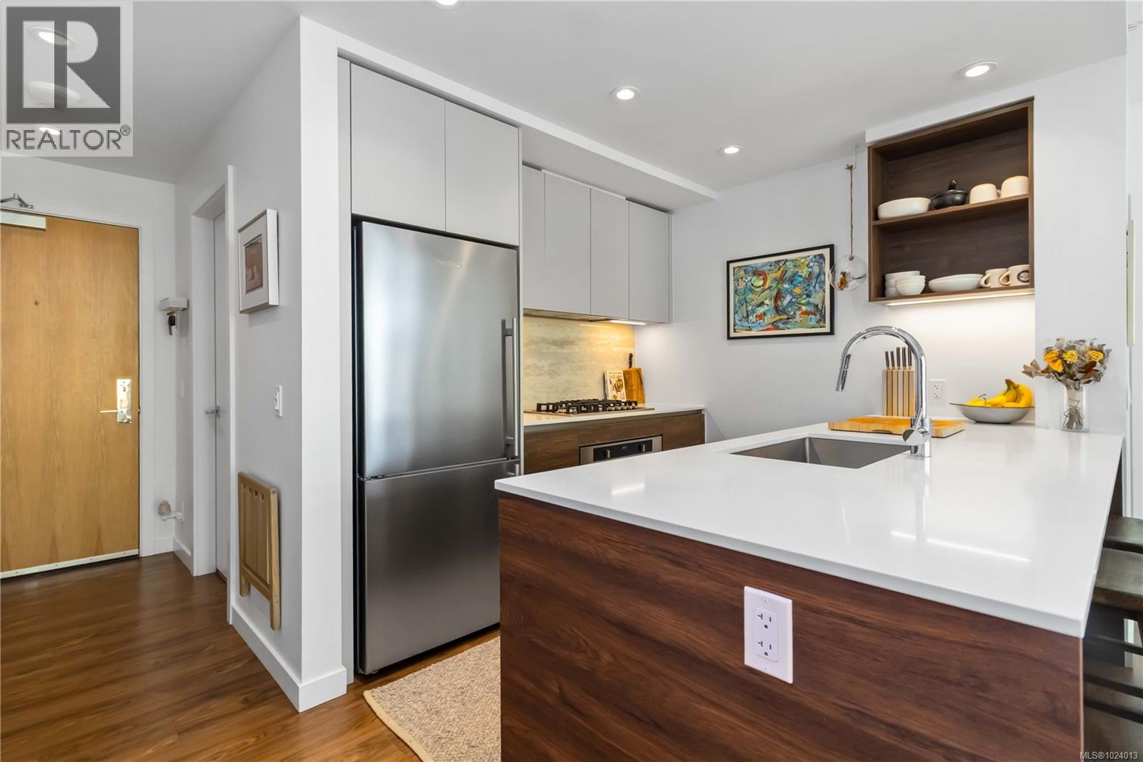 308 369 Tyee Road, Victoria