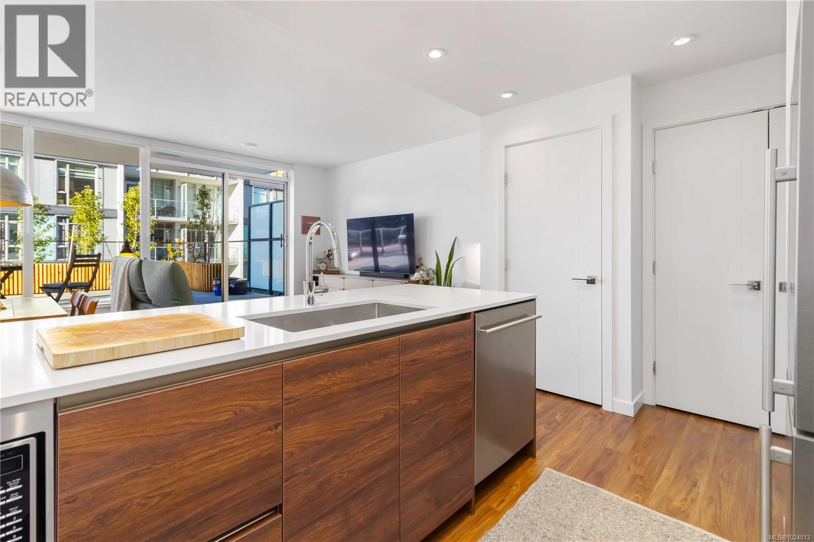 308 369 Tyee Road, Victoria