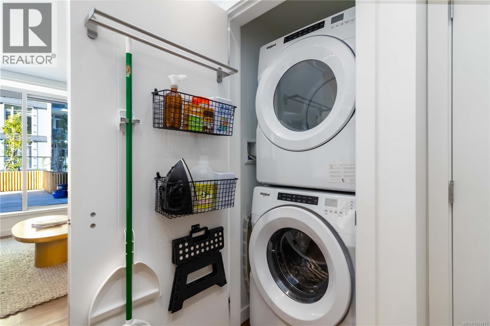 308 369 Tyee Road, Victoria