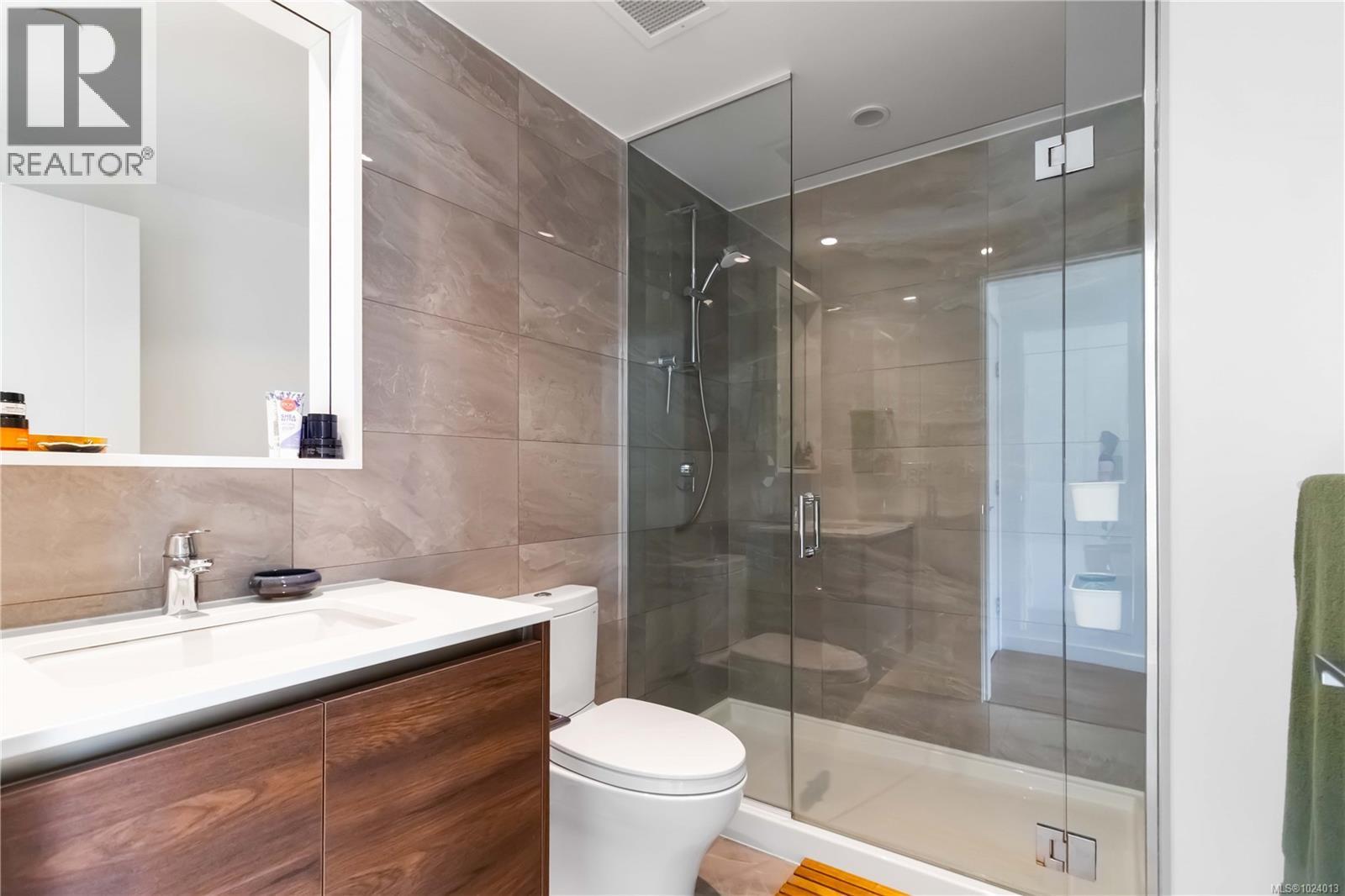 308 369 Tyee Road, Victoria