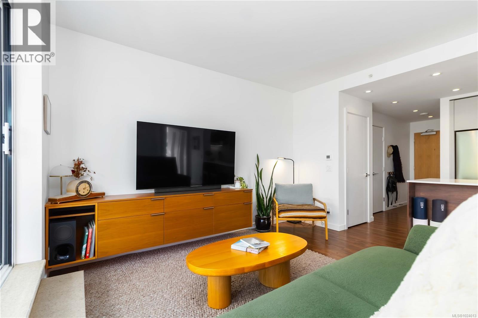 308 369 Tyee Road, Victoria