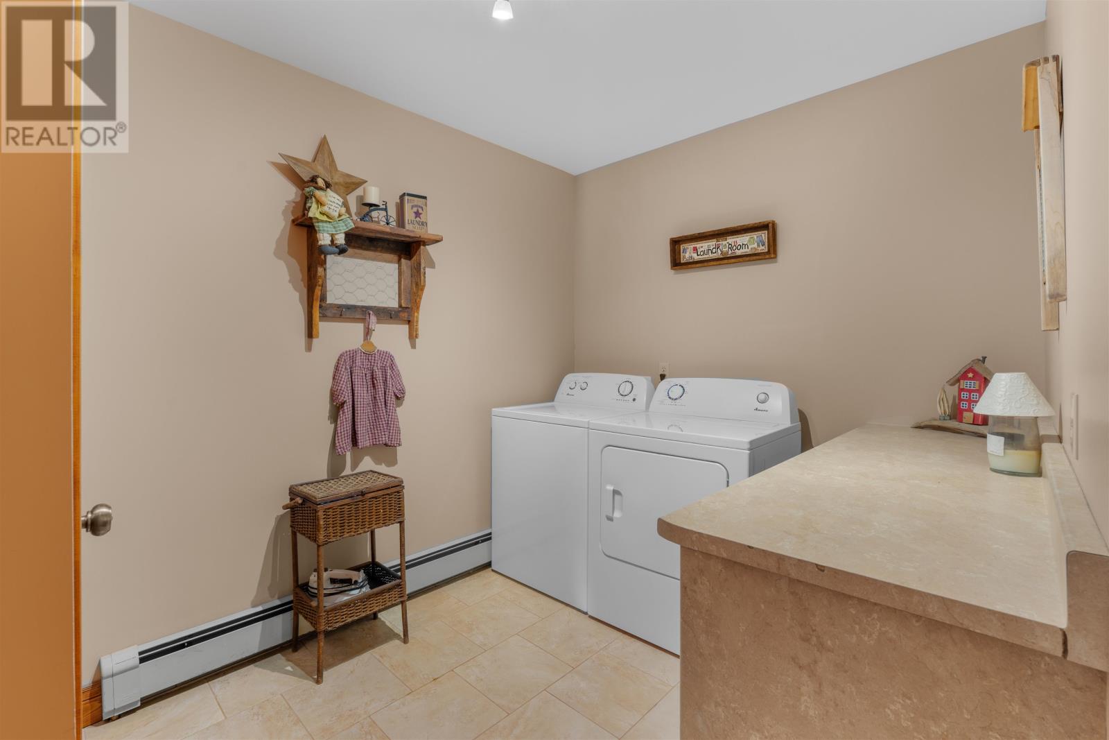 58 HIGHVIEW ROAD - 23